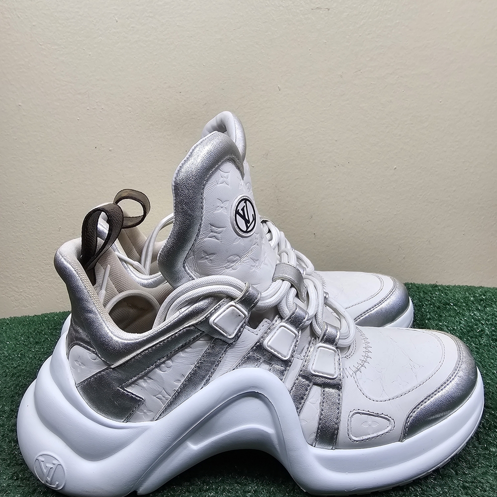 Louis Vuitton LV Archlight Womens Trainer Sneaker USA 7/ 37 White silver 0243